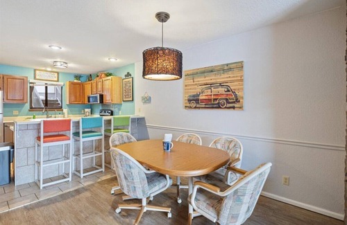 Osage Beach Condo | Family Fun at Lake Vibin' Lazy Days Osage Beach w/2 Pools, Playground, Games & Calm Water