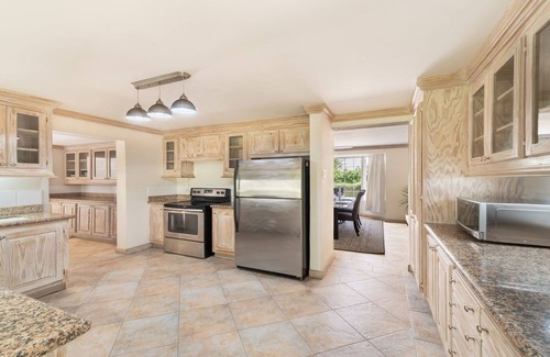 Sunset Crest Villa | Fantastic Value Sandy Lane Villa With Beach Club Access & Close To Holetown