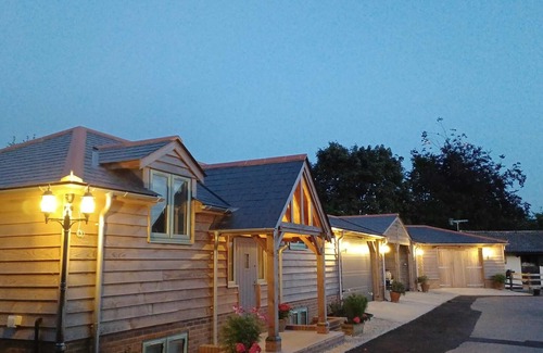 Woodfalls Cottage | Farm Cottage on a Secluded 9-acre Equestrian Small Holding