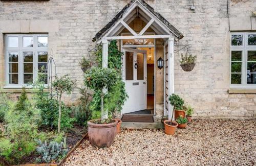 Bladon House | Farmhouse style cottage near Cotswolds and Oxford