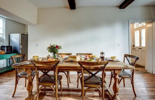 Bladon House | Farmhouse style cottage near Cotswolds and Oxford