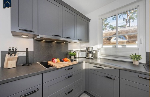 Zirchow House | Ferienhaus Örnie - Neu Errichtetes Ferienhaus in Ruhiger Wohngegend mit Parkplatz, Sauna und Wlan