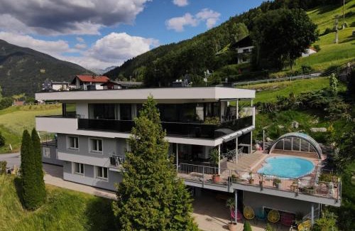 Landeck House | Ferienhaus Freizeit