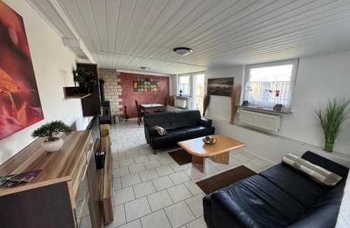 West Apartment | Ferienwohnung Römerbrücke