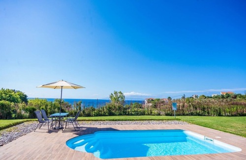 Karavados Villa | Filon Ktima Beachfront Upscale Villa