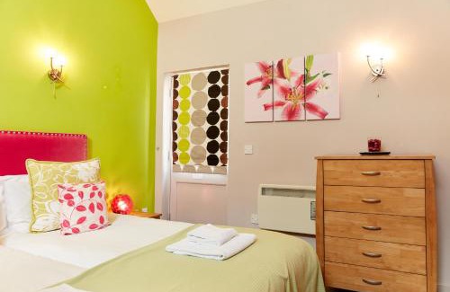 Dalbury Lees House | Finest Retreats - The Pig Barn