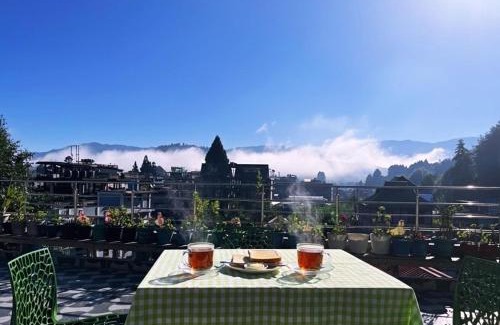 Ziro Bed & Breakfast | Flat 9-RJ Shant Apartment &Homestay