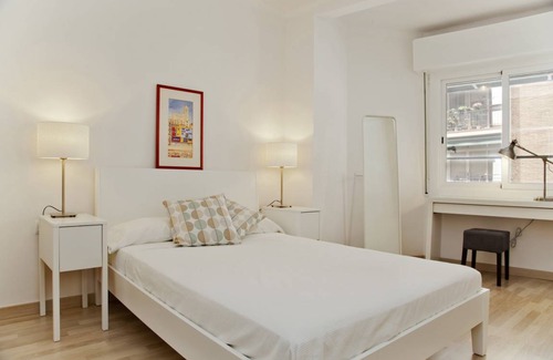 Sants-Badal Apartment | Flateli Roger 2