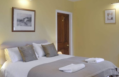 Ballater House | Four bedroom cottage with stunning views overlooking the River Dee