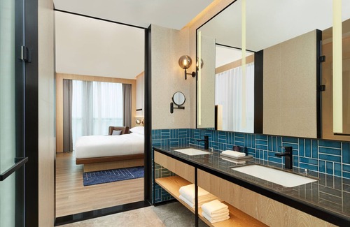 Wuxing Hotel | Four Points by Sheraton Huzhou