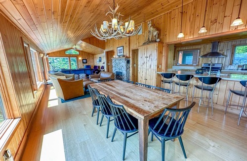 Lutsen House | Foxfire and Fox Cove - Cascade Beach Road - Lake Superior - Lutsen, MN