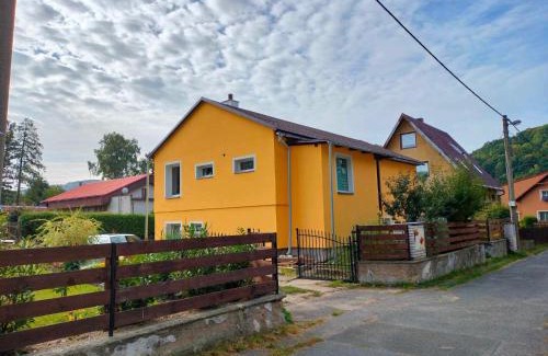 Ceska Kamenice Apartment | Freya´s room