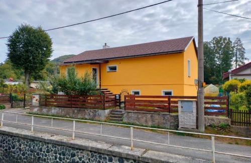 Ceska Kamenice Apartment | Freya´s room