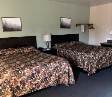 Cuba Hotel | Frontier Motel