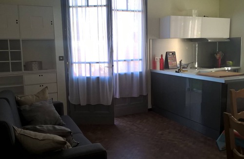 Mimizan Apartment | Fully-equipped apartment with separate garden, 500m from beaches, forest and shops.