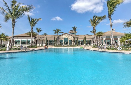 Nokomis House | Fully Furnished 3BR 2BA Single Family Home Style Community Toscana Isles Venice