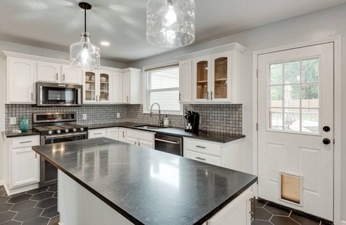 Nashville-Davidson House | Fully Furnished home on 3/4 of an acre .Centrally located to Nashville and the airport