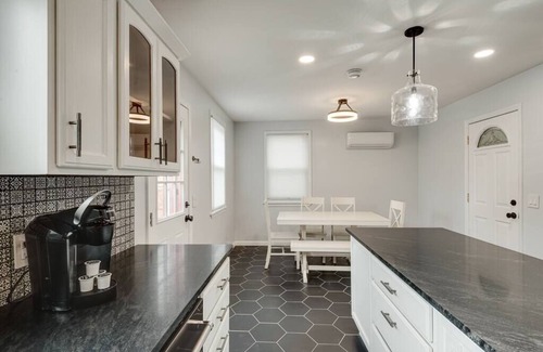 Nashville-Davidson House | Fully Furnished home on 3/4 of an acre .Centrally located to Nashville and the airport
