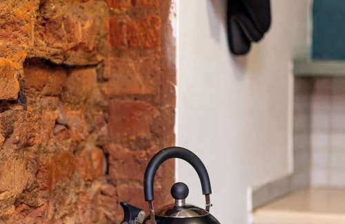 Bo'Kaap House | Funky Pet Friendly, 2-bedroom Escape, Bo-kaap