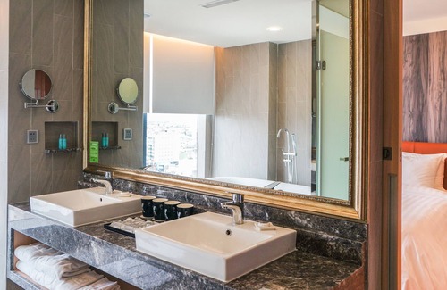 West Central District Hotel | FX Hotel Tainan MinSheng Road Branch