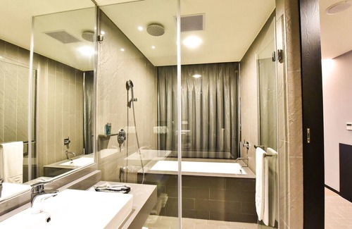 West Central District Hotel | FX Hotel Tainan MinSheng Road Branch