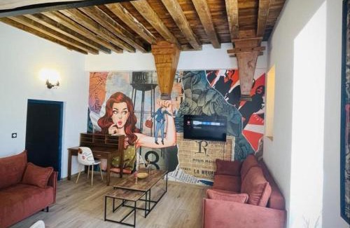 Montaigu-le-Blin House | Gîte familial pop'art, déco unique proche de Vichy - FR-1-489-519