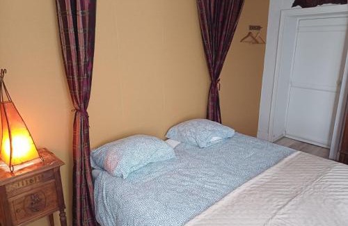 Saint-Felix House | Gîte La Ferme: Confort, Animaux admis, Piscine partagée - FR-1-489-565