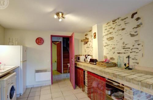 La Terrasse-sur-Dorlay House | Gîte rustique proche Saint-Étienne, idéal familles, animaux admis - FR-1-496-72