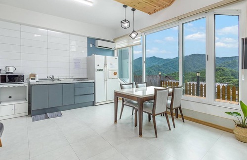 Sang House | Gapyeong Two Dog Place Pension
