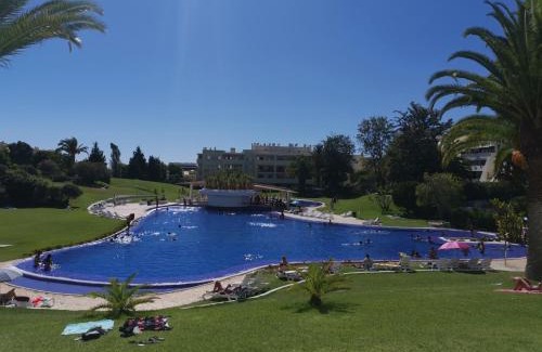 Alvor Apartment | Garden and Pool Vilamarachique