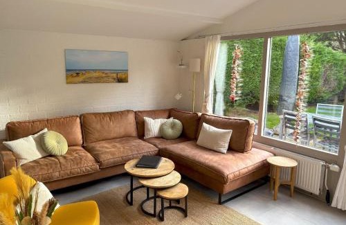 Warmenhuizen House | Gemütliches, helles Ferienhaus mit privatem Garten in gepflegtem Ferienpark
