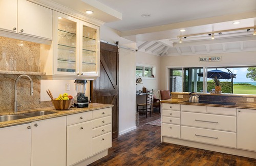 Kalama Tract House | Gigi's Retreat-Kailua Beach Front + Pool - Lic.1990/NUC-1783
