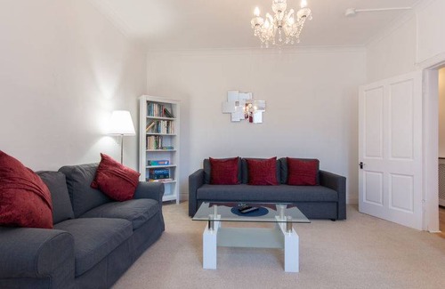 Levenmouth Apartment | Glebe