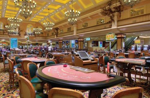 Las Vegas Resort | Gold Coast Hotel and Casino