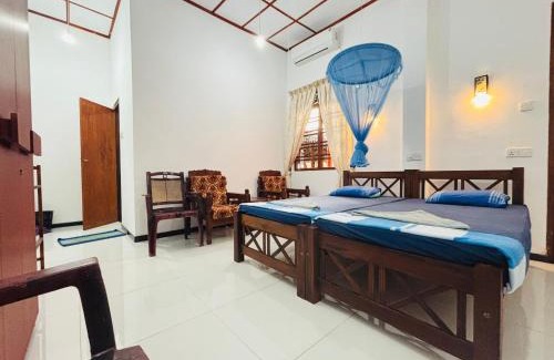 Thiranagama Hotel | Golden Beach Guest House and Restaurant