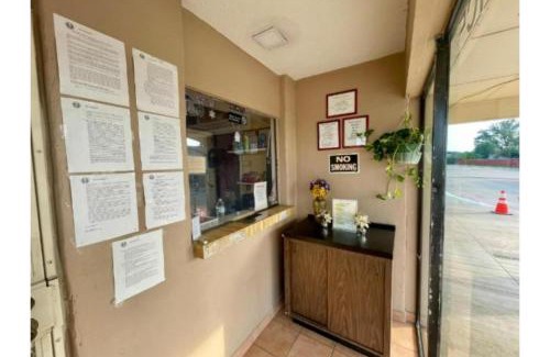 Dallas Hotel | Golden Inn Dallas by Hotel O