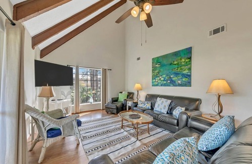 Miramar Beach Cottage | Golf Course 93d 3 Bedroom Condo by Redawning