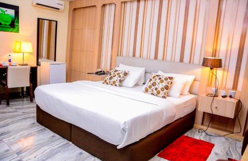Ikeja Hotel | GolfView Suites & Conference Center