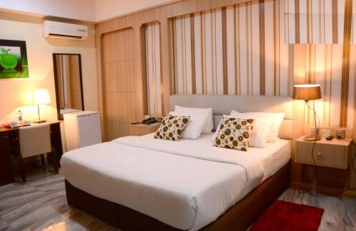 Ikeja Hotel | GolfView Suites & Conference Center