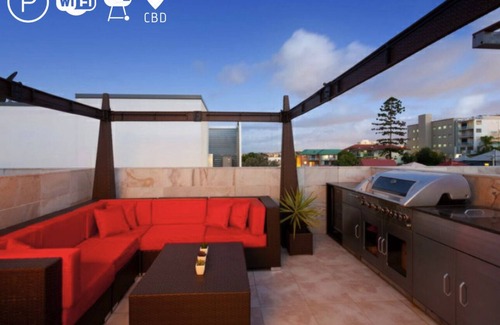 New Farm House | Gorgeous 2BR Penthouse with Skyline View
