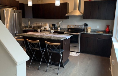 South Side Slopes House | Gorgeous 3 BR Home w/ Breathtaking View
