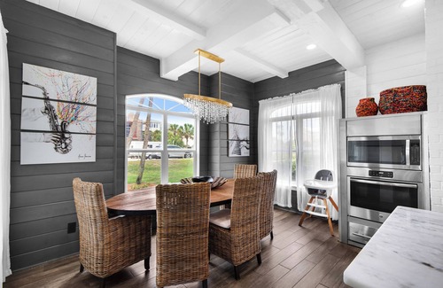 Crystal Shores House | Gorgeous & Across from Beach! LSV-Carriage House-Community Pool-Destin Dory🐟