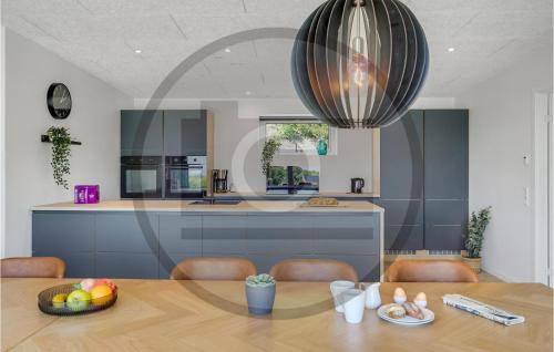 Egsmark Strand House | Gorgeous Home In Ebeltoft With Kitchen