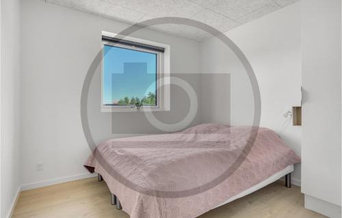 Egsmark Strand House | Gorgeous Home In Ebeltoft With Kitchen