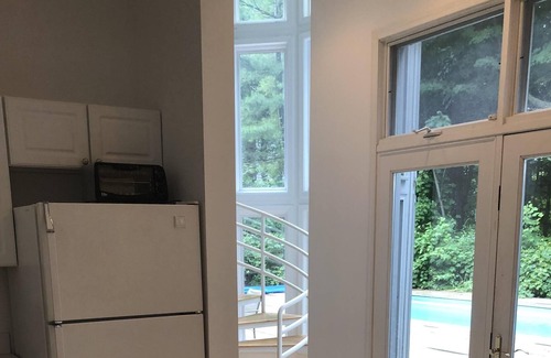Lakeside House | Gorgeous Lake Front Home with Inground Pool
