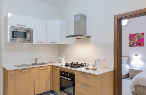 Marsalforn Apartment | Gozo Charming Apt Near Salt Pans