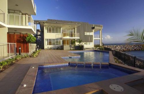 Nelly Bay Hotel | Grand Mercure Apartments Magnetic Island