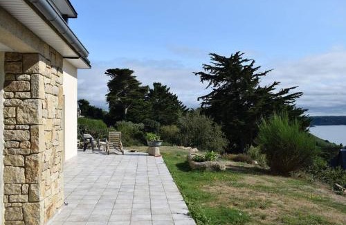 Trebeurden House | Grande maison à Trébeurden avec WIFI, vue mer, jardin et BBQ, 900m de la plage, 9 pers - FR-1-368-147
