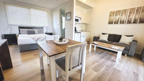 Pokolbin House | Grapevines Boutique Accommodation