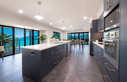 Airlie Beach House | Great Location, Breath taking Views, Private Pool